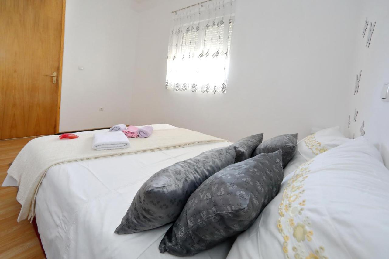 Apartments Ivana Bibinje Bagian luar foto