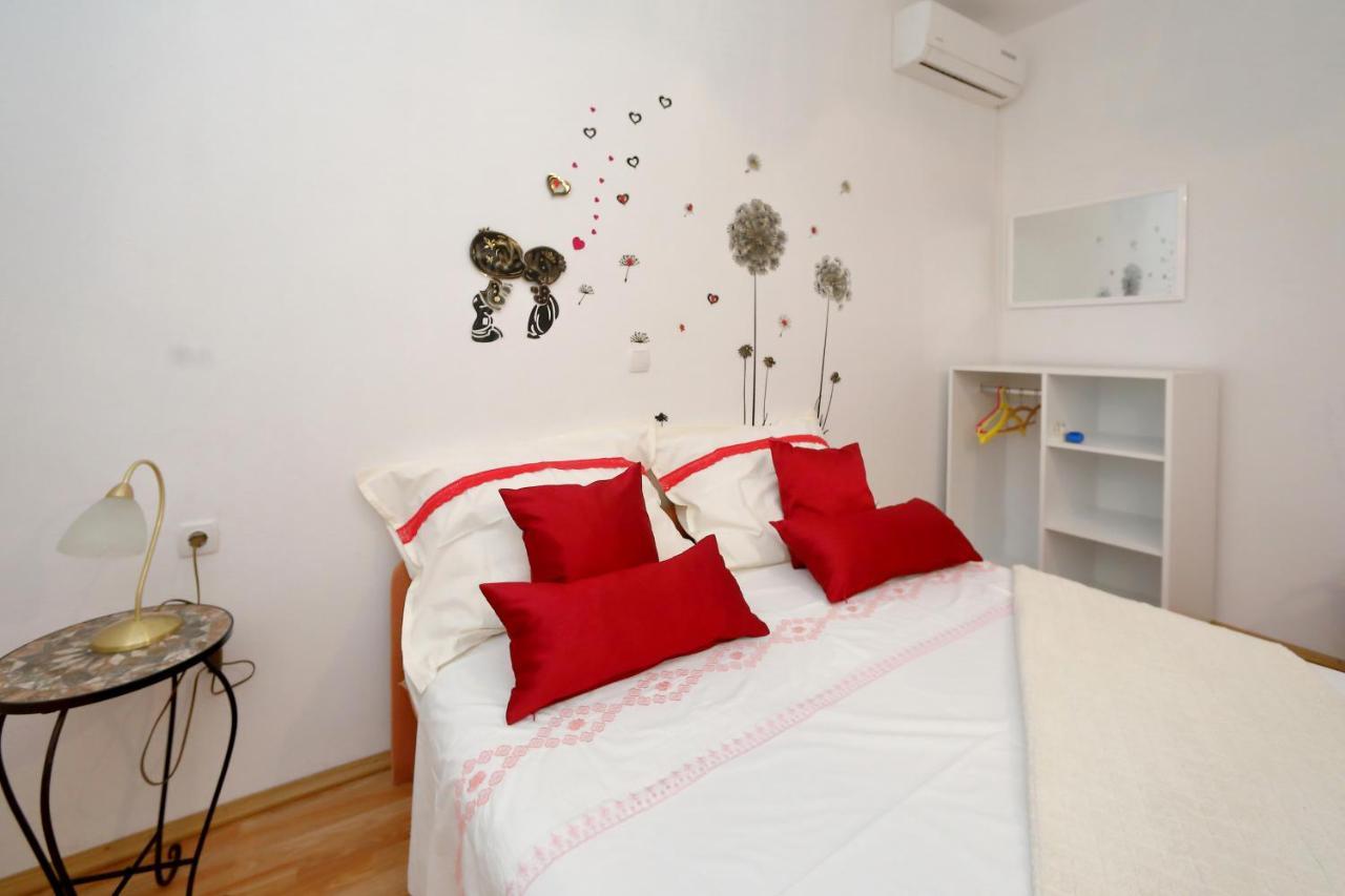 Apartments Ivana Bibinje Bagian luar foto