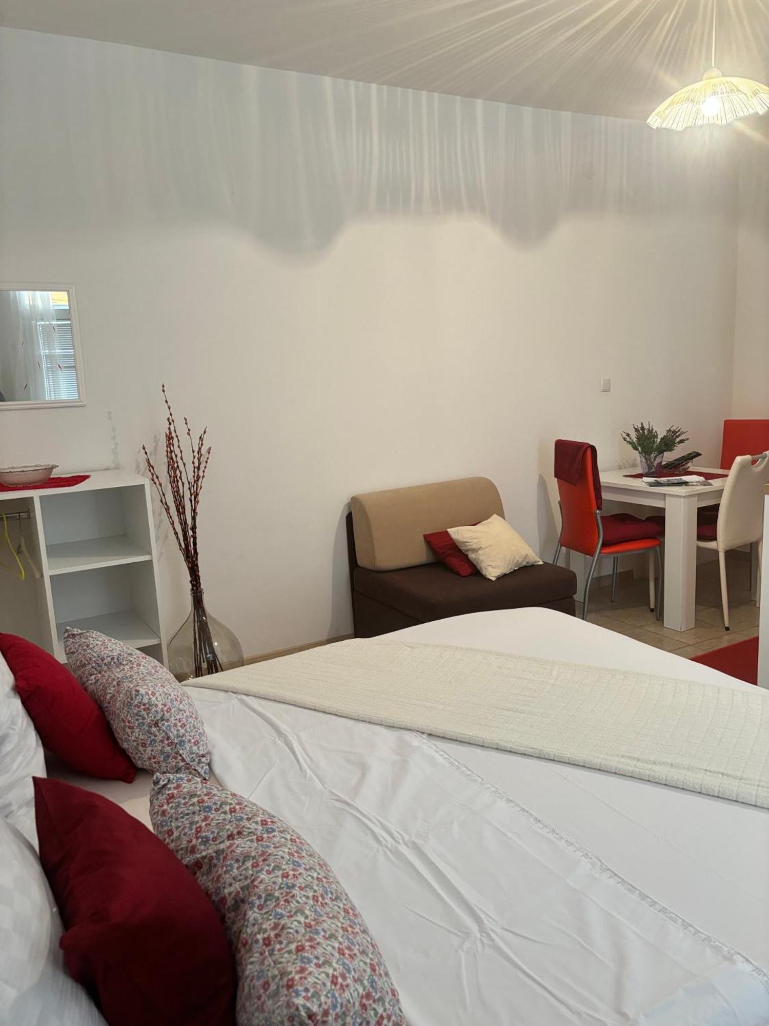 Apartments Ivana Bibinje Bagian luar foto