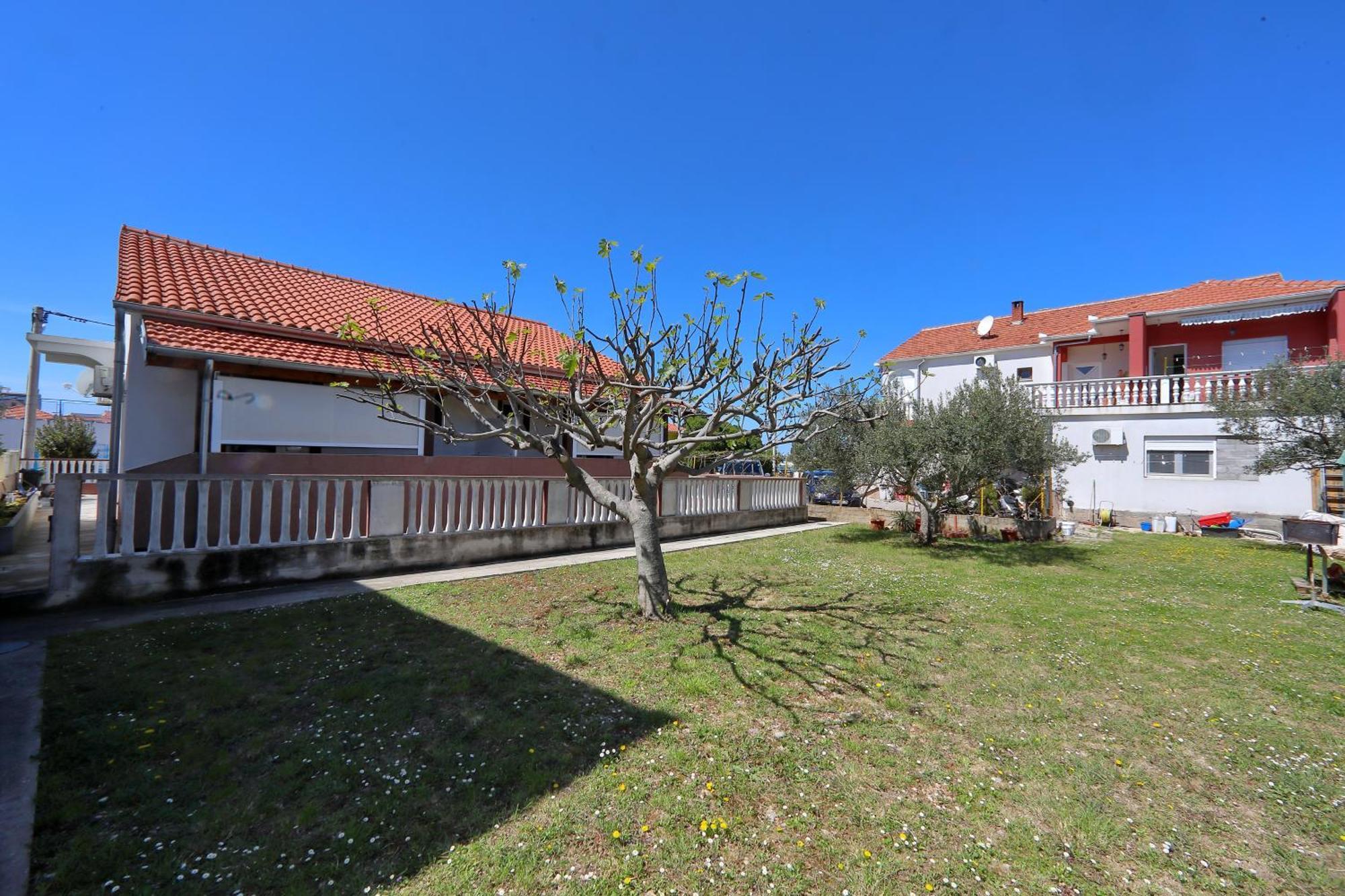 Apartments Ivana Bibinje Bagian luar foto